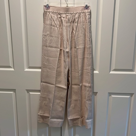 Brand new Cabi pants. Traipse style. Size 4. Biscotti color. - Picture 2 of 6